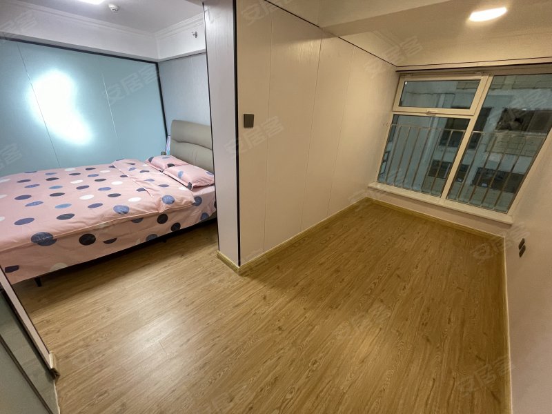 西置·瑀美福景4室2厅4卫84.99㎡南北42万