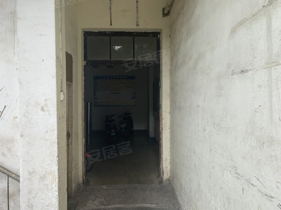 新源大厦(商住楼) 