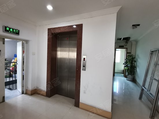 新华路265号写字楼 