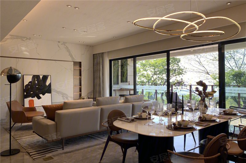 阳光城滇池半山7室4厅5卫141㎡东南282万