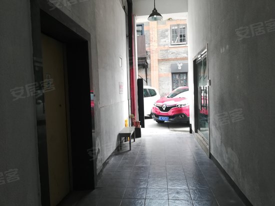 湖丝栈创意园区 