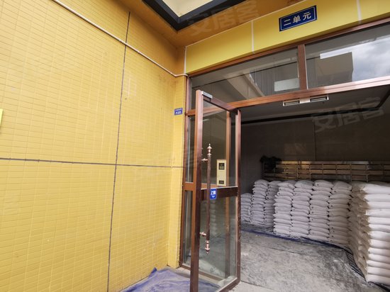 悦彩广场(商住楼)