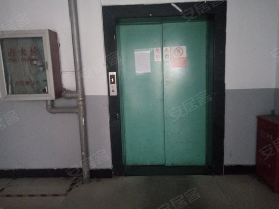 江场一路60号产业园 