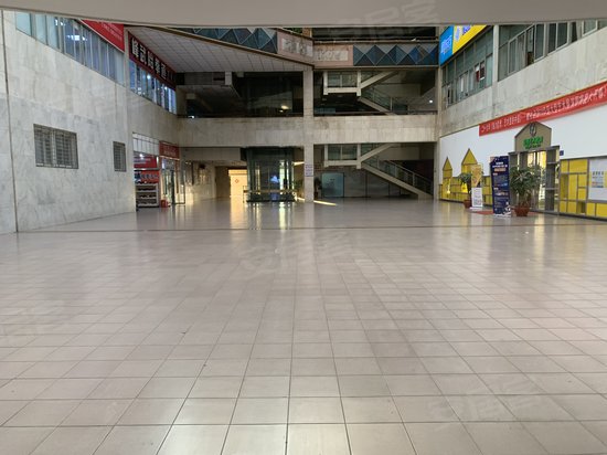 汇成商业中心写字楼 