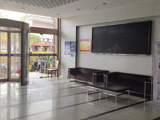 山鑫城市广场(139-149号) 