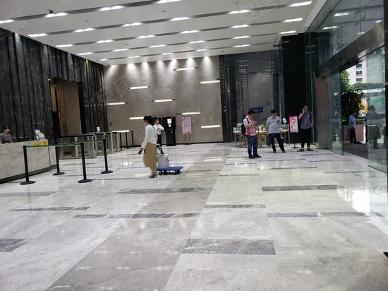 保利克洛维广场 