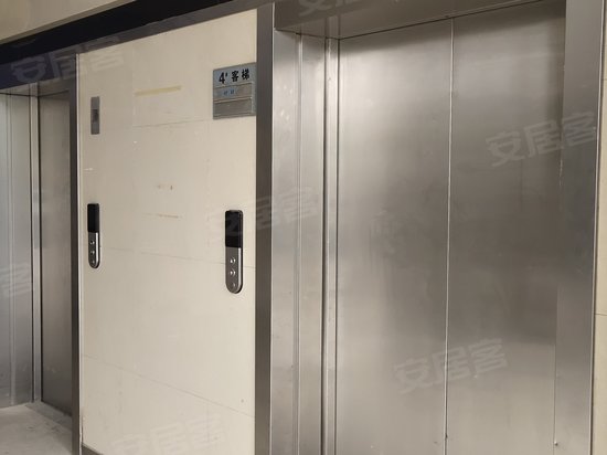 常青中央商业街(办公) 