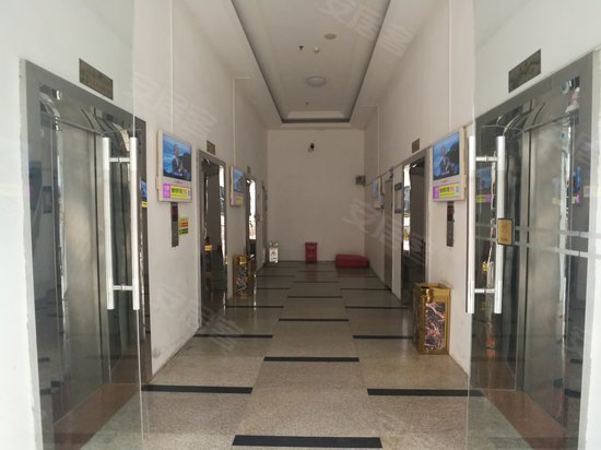 华丰国际商务大厦 