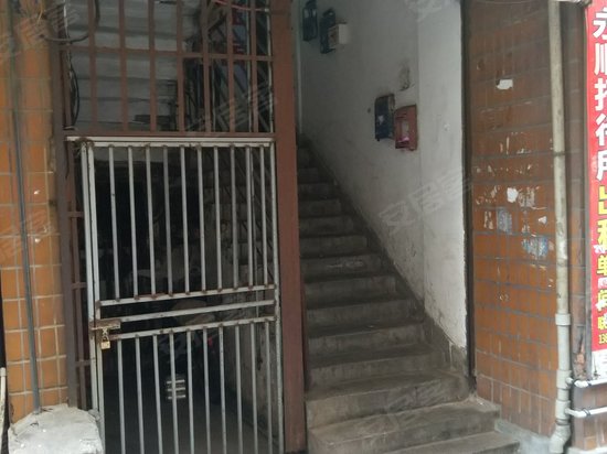 南昌市郊区乡镇物资贸易大厦 