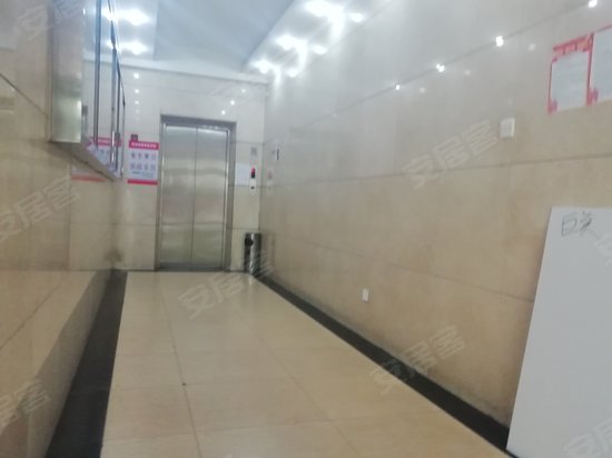 市政投资商务楼 