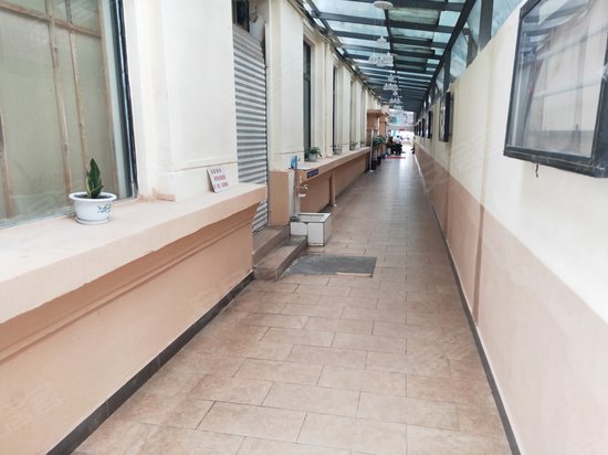 云南核工业商务楼 