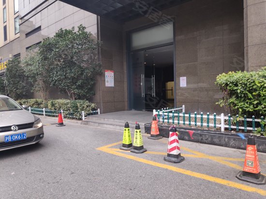 汇宝购物广场(办公)