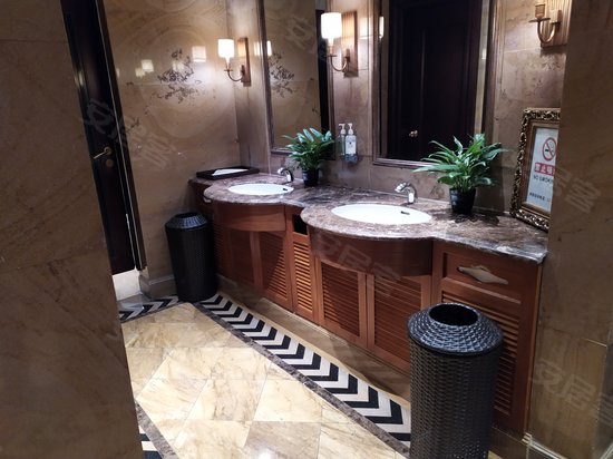 建国门外大街21号 