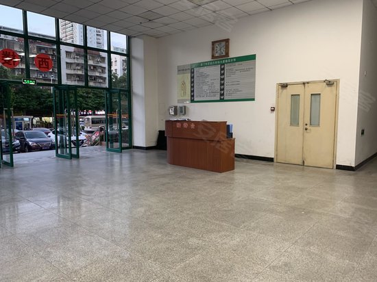 劳动力市场大厦 