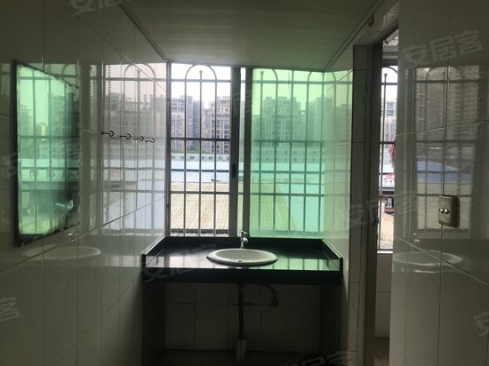 丰禾园物流中心办公楼 