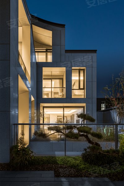 源邸壹号主城区70年产权精装修别墅