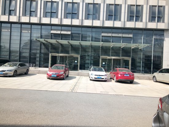 中波研发中心商务大楼 