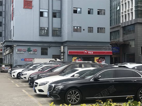 华丰科技商贸大厦 