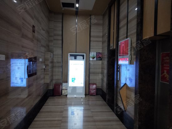 高信向日葵广场 