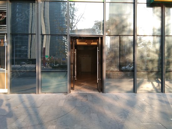 万科九都荟G区办公楼