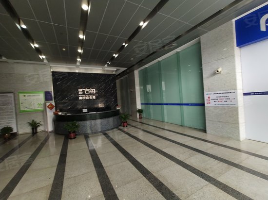 绿地方舟商务楼 