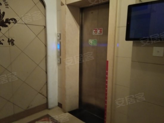 富宸江滨18号公馆 