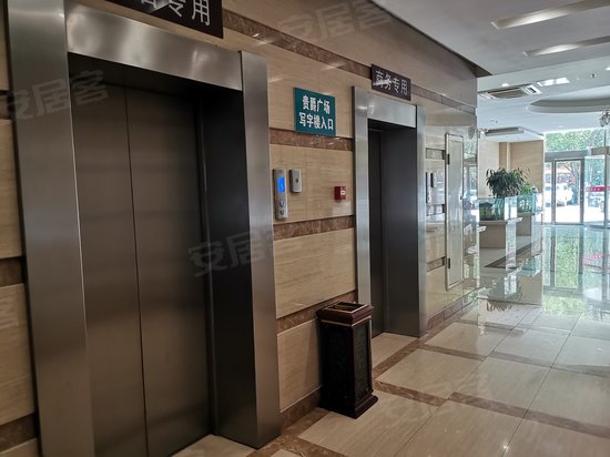 溢德鑫贵爵广场 