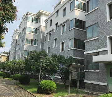 云秀花园公寓区(牡丹园月季园)