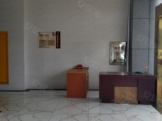 麓谷新世界(商住楼) 