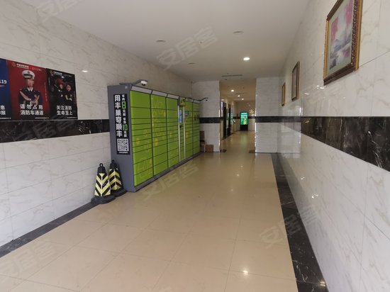 东大盛世华庭商务大厦 