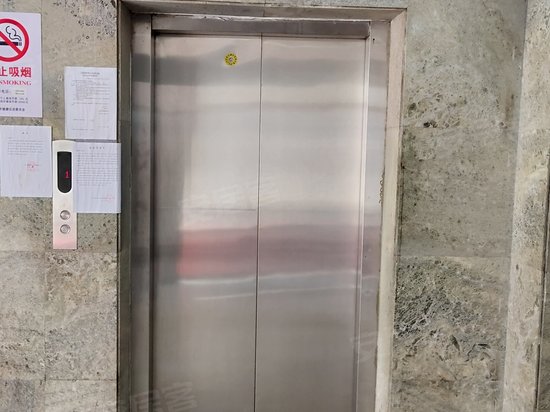 百联房产云南南路大楼 