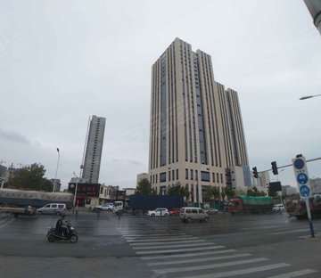 春天城市广场
