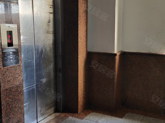 金陵东路396号楼 