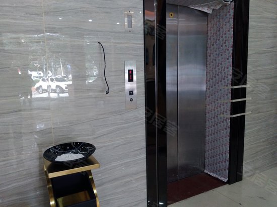 丽阁商务中心(办公) 