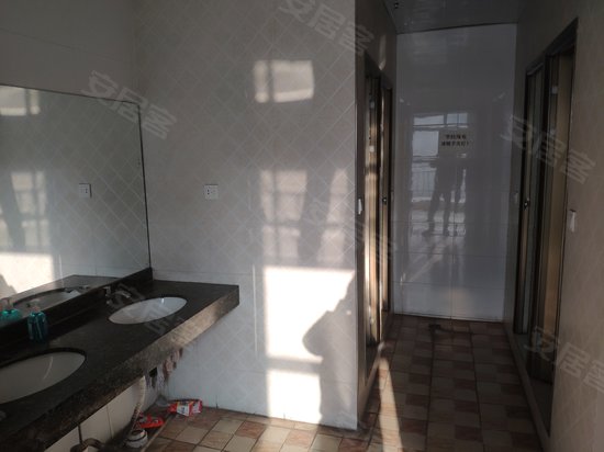 龙煌加洲国际写字楼 