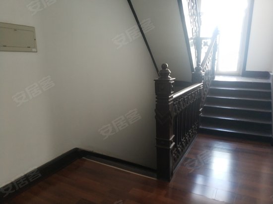 意风区中央商务区 