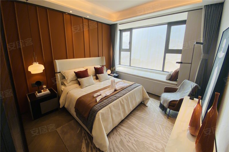 洛阳中心公元印 大平层 改善天花板 邻泉舜正大团购无任何费用