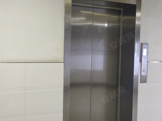 武汉火车站综合管理办公楼 