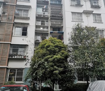 江畔首府