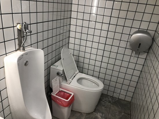 南京东路146弄37号楼 