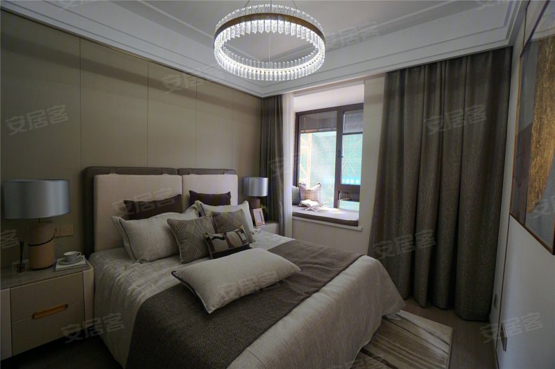 澜庭金水湖板块在卖一手住宅,现房出售,即买即住,看房接送