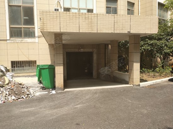 岳堤南苑商住综合楼 