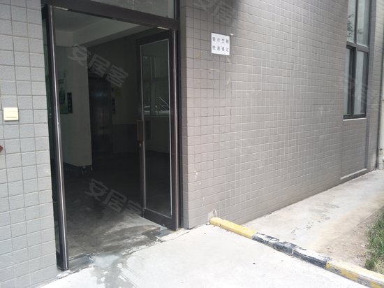 现代企业中心东区