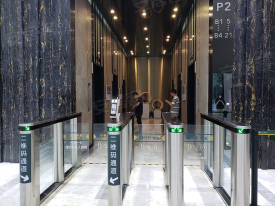 保利克洛维广场 