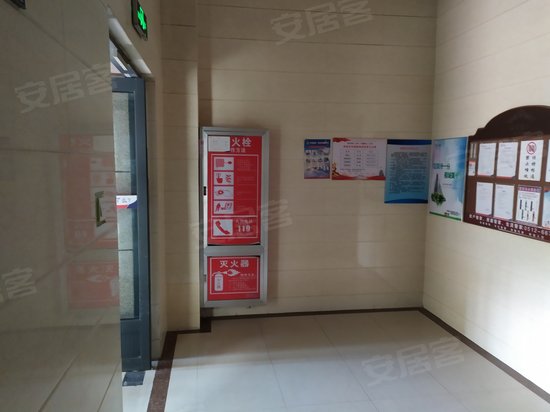 高铁新城圆融广场 