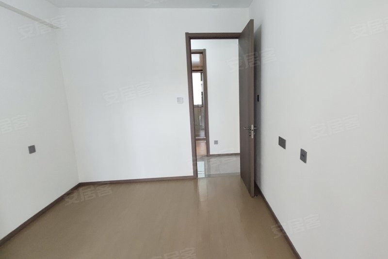 龙湖揽境3室2厅106㎡178万二手房图片