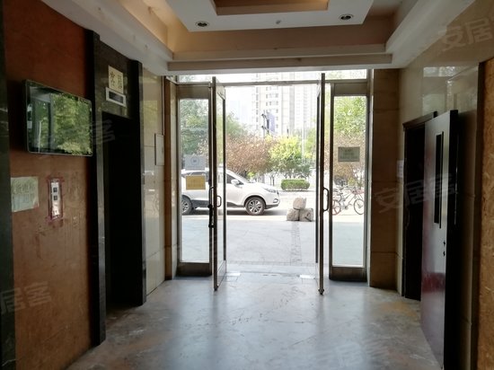 万通上游国际商务广场 