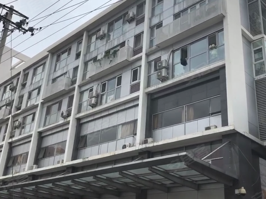 长河湾商业大厦 