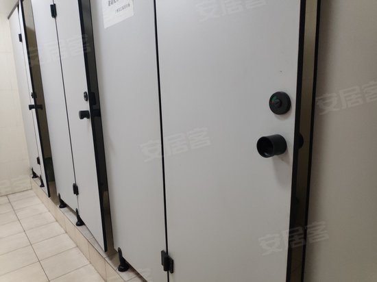 滨江商务生活广场 