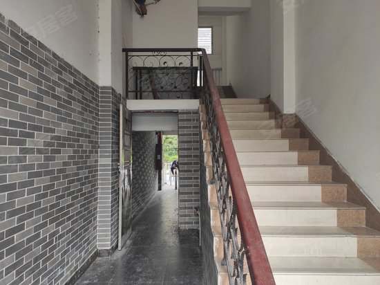 鑫三鼎商务中心 